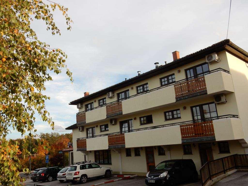 Garni Hotel Terano Marburgo Esterno foto